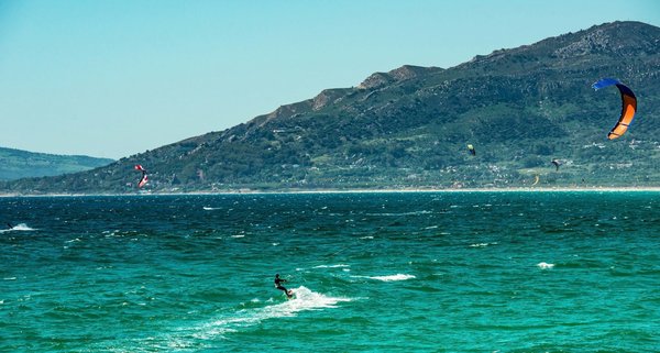 Kitesurf à Villeneuve-lès-Maguelone : votre aventure nautique
